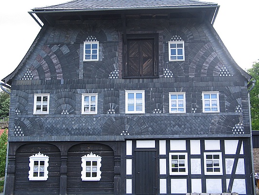 Ebersbach
břidlicový domovní štít