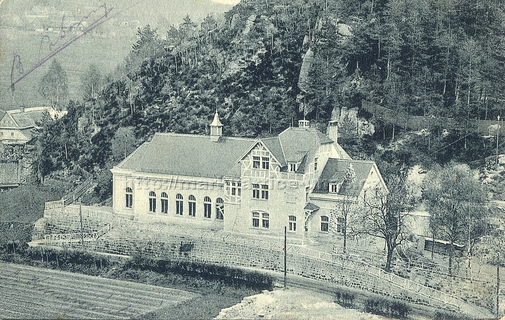 Jánská, pozdrav z Rabštejnského Švýcarska
odesláno 1908

Gruss aus der 'Rabsteiner Schweiz'

Jonsbach b.B.Kamnitz