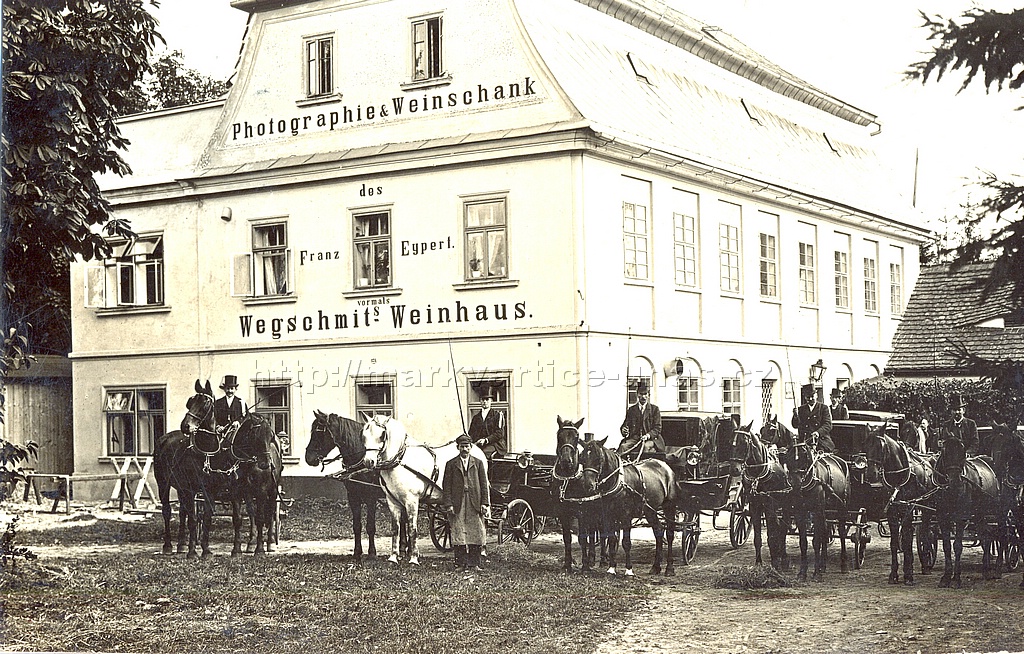 Markvartice čp. 123
odesláno před rokem 1918

Photographie & Weinschank des Franz Eypert. Vormals Wegschmits Weinhaus.