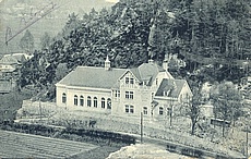 Jnsk, pozdrav z Rabtejnskho vcarska
odeslno 1908

Gruss aus der 'Rabsteiner Schweiz'

Jonsbach b.B.Kamnitz